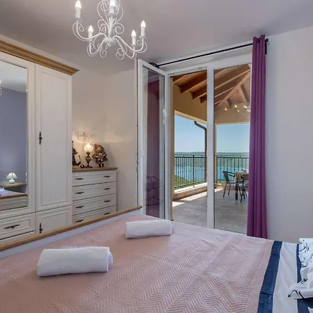 Valente * Labin (Istria)